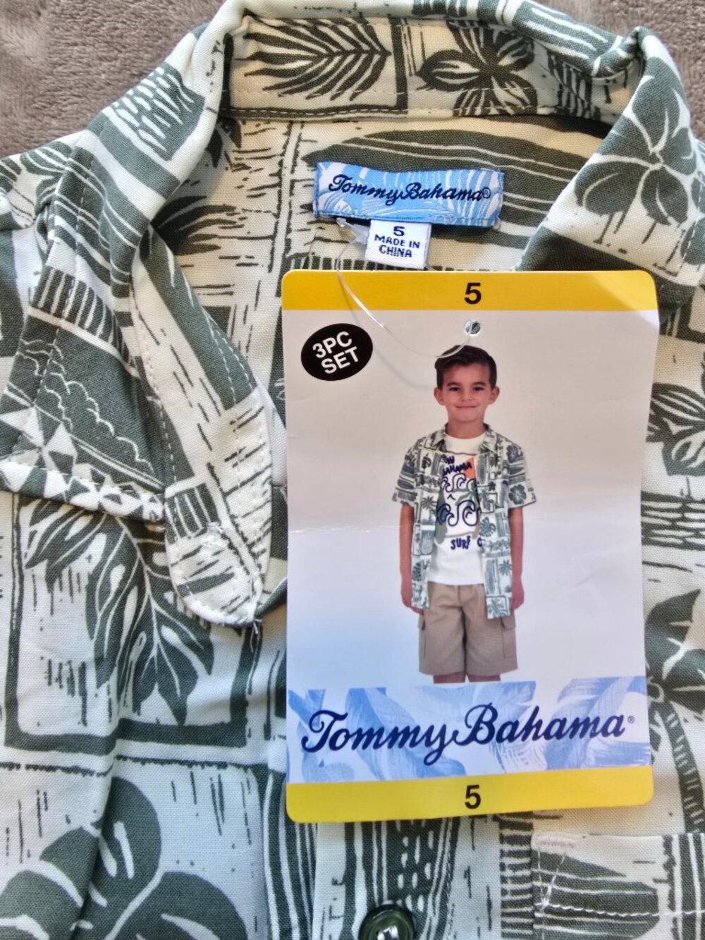 NWT Tommy Bahama boys size 5 - Picture 3 of 5